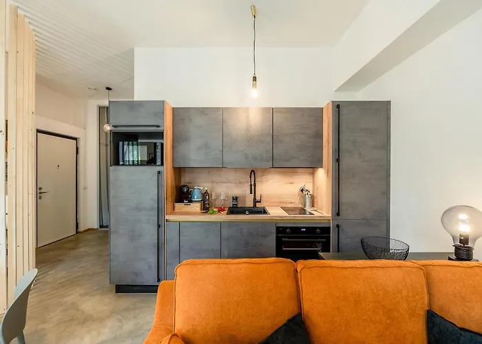 Apartamento Private Garden&metro 2 Min - Wooden Wave Flat *