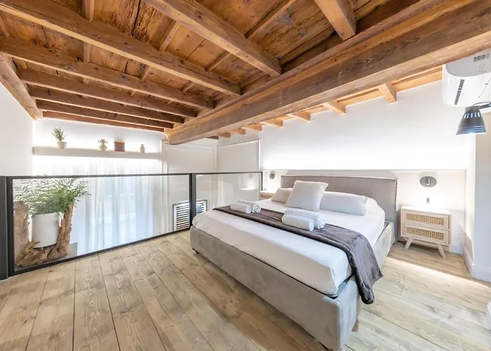 Secret - San Babila Lux Apartament *