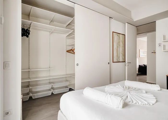 Apartament Large Milan's Navigli - 5 Gu... *