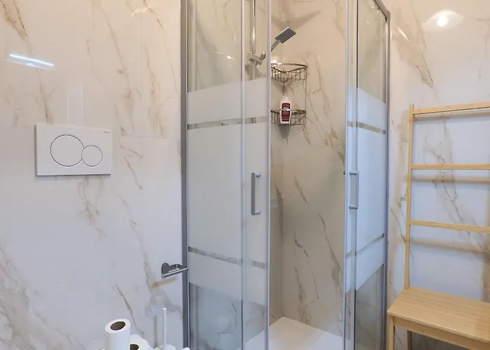 Primopiano - Brusuglio B * Milan