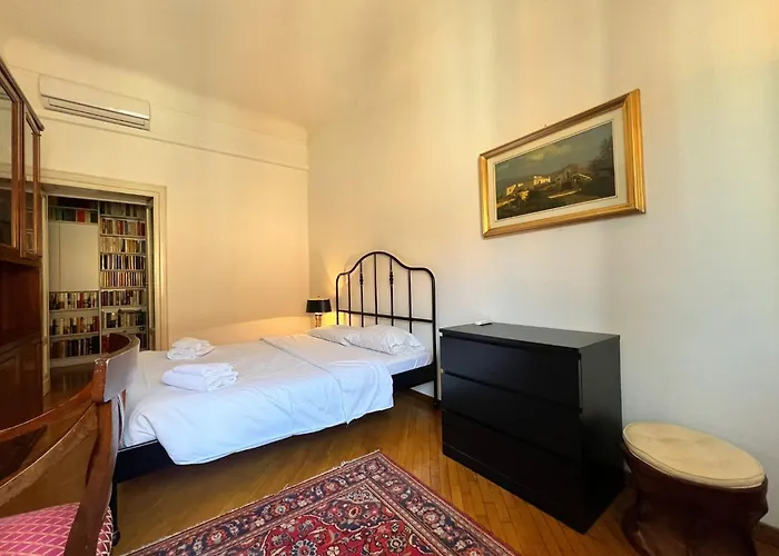 Prestigious 3 Bedrooms, 8 Guest, Centre Porta Romana *