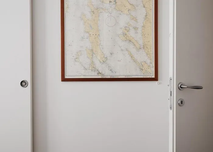 Large Milan's Navigli - 5 Gu... Apartament Mediolan