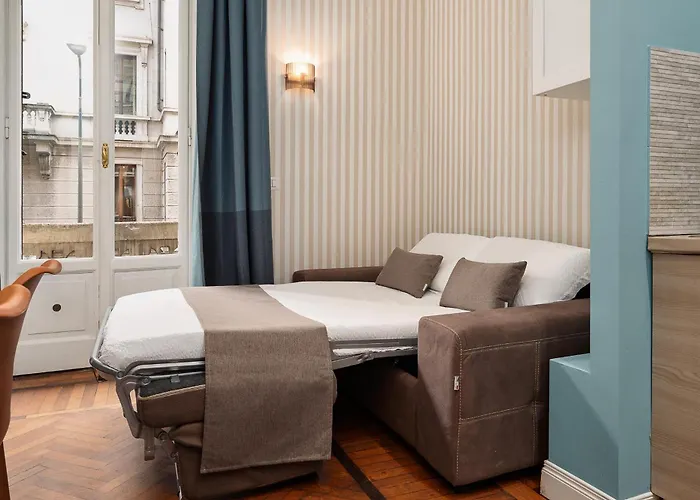 Classbnb - Luxurious And Spacious 5-bedroom And 5-bath Apartment, Just 3 Minutes From Station Metro, M2 M3 Yellow Lines ميلان