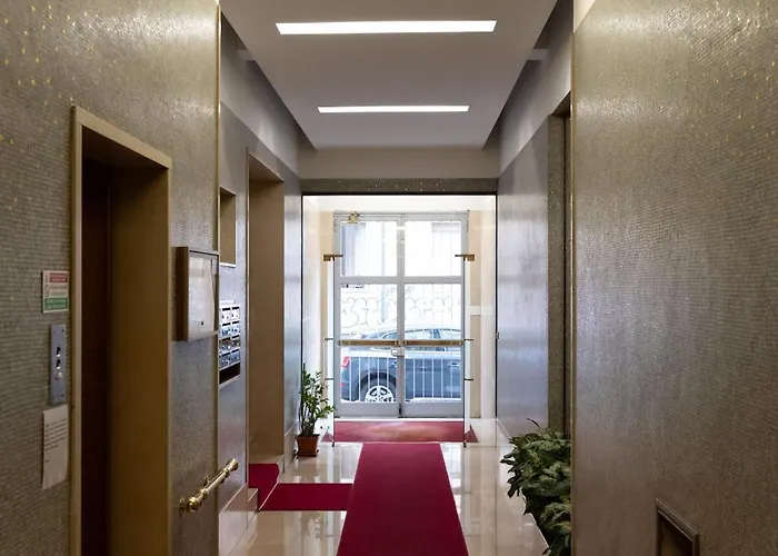 Lusso, Stile E Un Meraviglioso Terrazzo Nel Cuore Di Milan