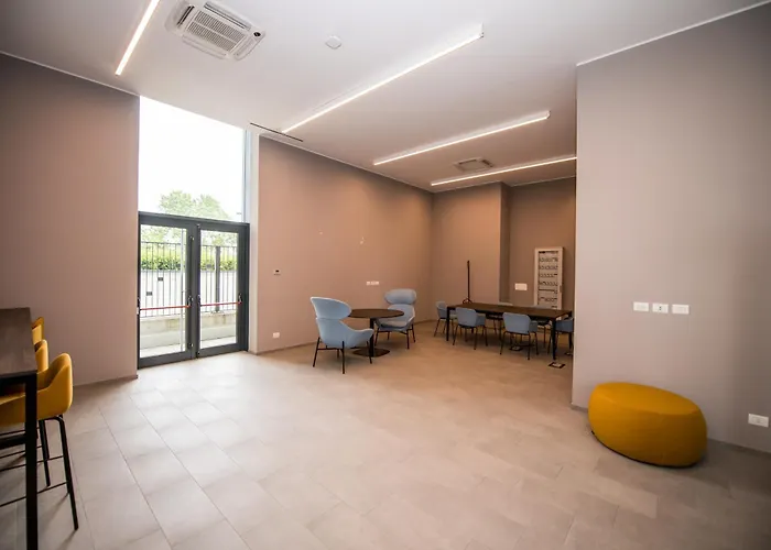 Vivare - The Fifth * Milano