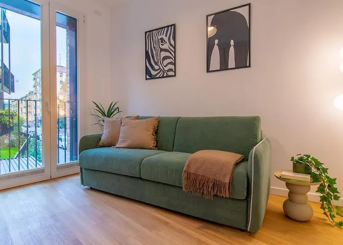 Olgiati Twelve - 3 Charming Bedrooms And Gym מילאנו