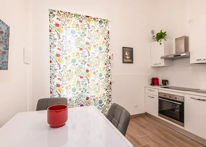 Habesha Flats - A Quiet Retreat Just Steps From The Metro M1 *