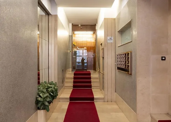 Lusso, Stile E Un Meraviglioso Terrazzo Nel Cuore Di *