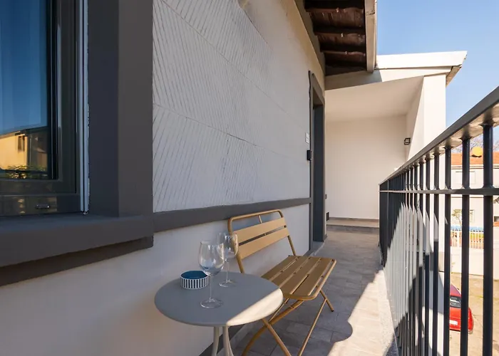 Habesha Flats - A Quiet Retreat Just Steps From The Metro M1 Appartement *