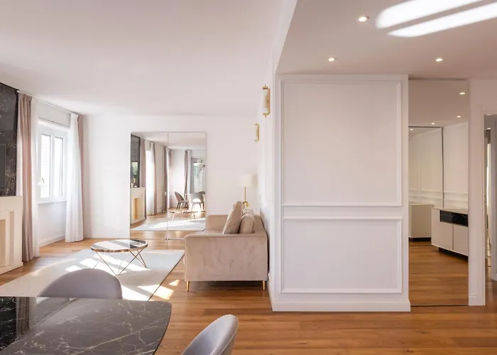 Lusso, Stile E Un Meraviglioso Terrazzo Nel Cuore Di