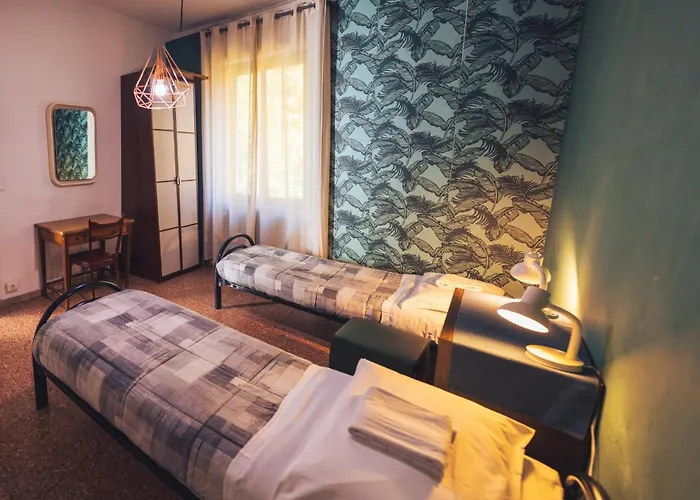 호스텔 오스텔로린다 *