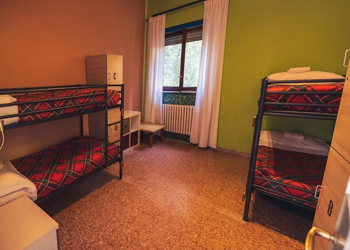 호스텔 오스텔로린다 *