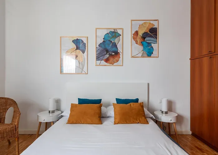 Con Terrazzo Sui Tetti Milanesi דירה מילאנו