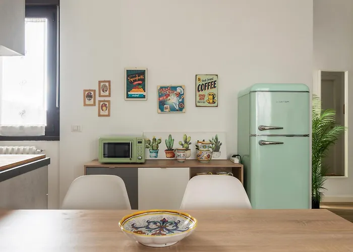 דירה Con Terrazzo Sui Tetti Milanesi *