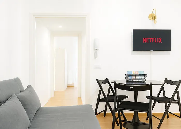 The Boutique - Steps Away From The Duomo Area מילאנו