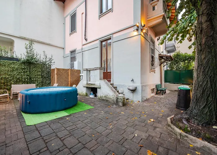 Anglia, Smartstay - Amendola, Fiera, Ospedale San Luca 3* Milão