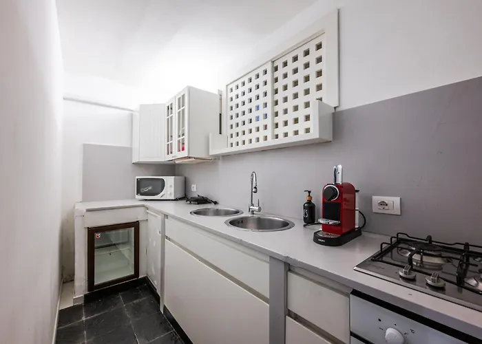 Anglia, Smartstay - Amendola, Fiera, Ospedale San Luca Aparthotel Milan