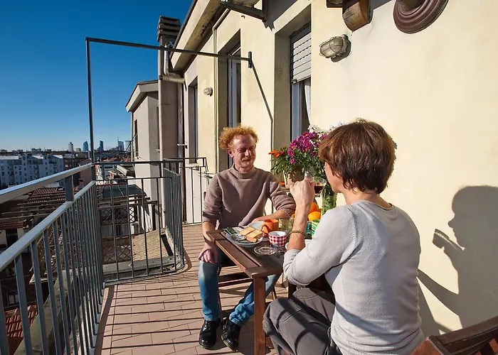 Skyline In Citta Studi A 1 Minuto Dal Metro Con Terrazzo Wi-fi E Netflix