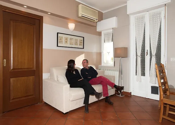 Skyline In Citta Studi A 1 Minuto Dal Metro Con Terrazzo Wi-fi E Netflix