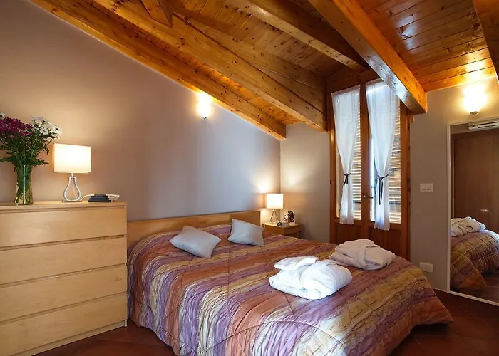 Skyline In Citta Studi A 1 Minuto Dal Metro Con Terrazzo Wi-fi E Netflix Apartament *