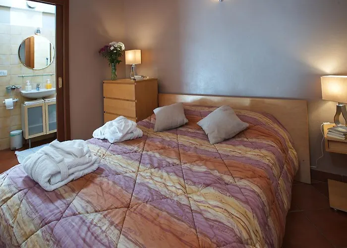 Skyline In Citta Studi A 1 Minuto Dal Metro Con Terrazzo Wi-fi E Netflix Apartament