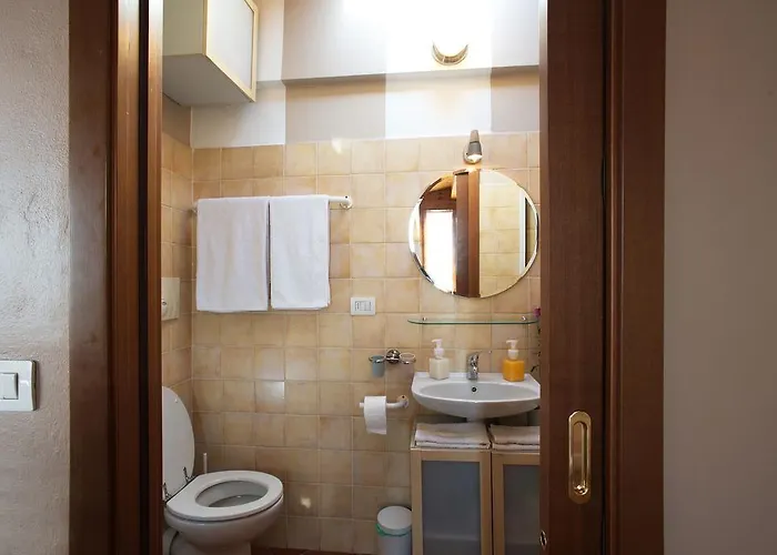 Skyline In Citta Studi A 1 Minuto Dal Metro Con Terrazzo Wi-fi E Netflix Mediolan