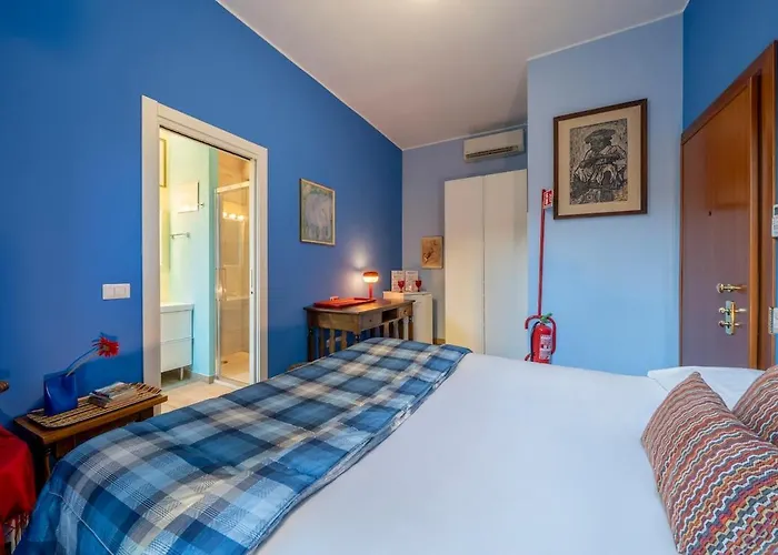 Privata Bagno E Balcone Duomo Konukevi 3*