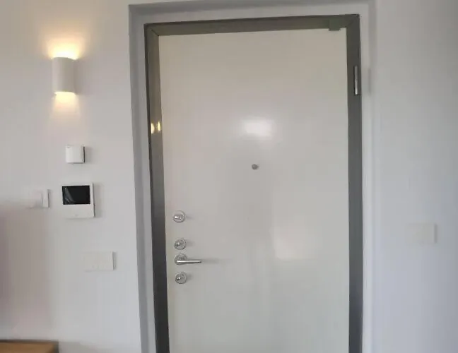 Davide Host | Da Giulietta, 20 Min To Duomo *