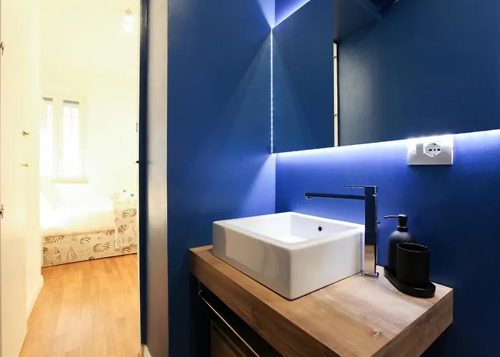 Hacca Collection - Charming Gem In Corso Magenta & Sant'ambrogio * Milaan