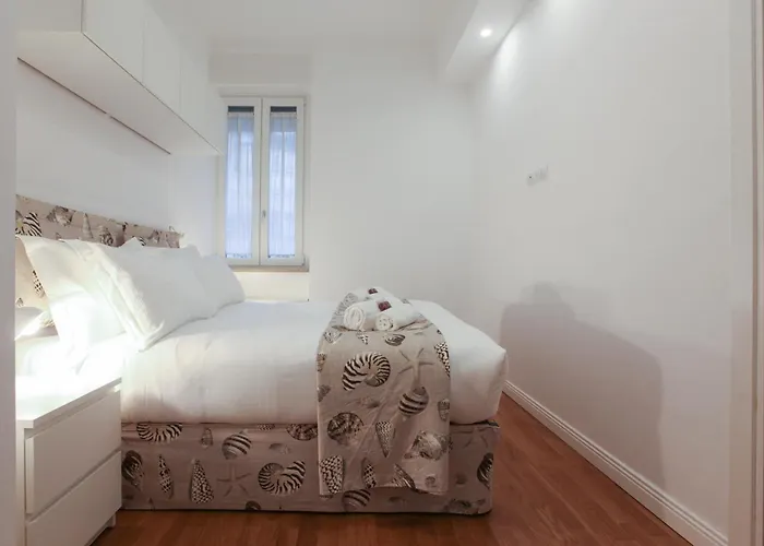 Hacca Collection - Charming Gem In Corso Magenta & Sant'ambrogio Milaan