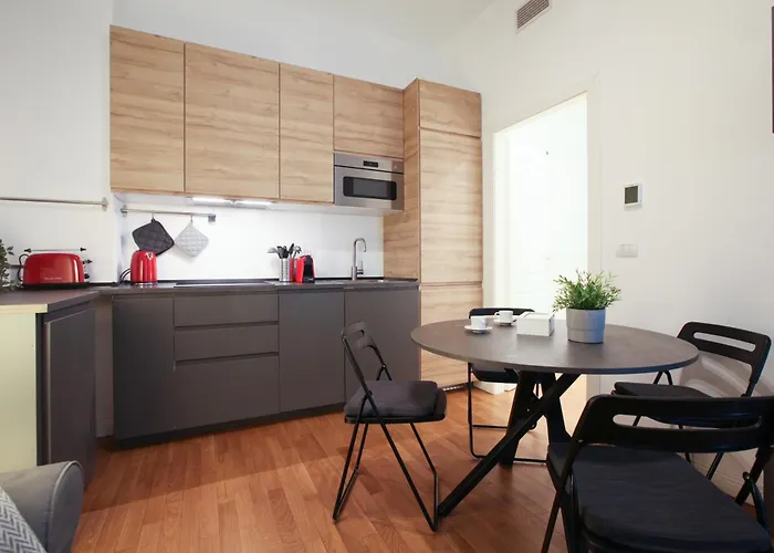 Hacca Collection - Charming Gem In Corso Magenta & Sant'ambrogio * Milaan