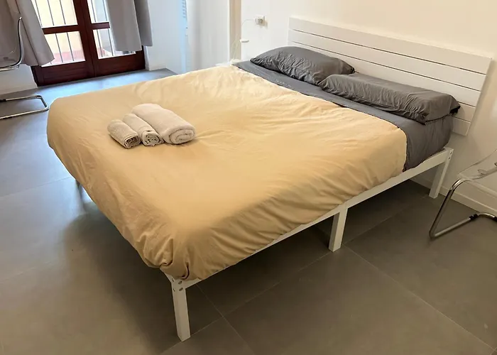 F&g Downtown Citta Studi Гостевой дом 3*