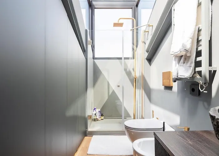 Splendido Ultimo Piano Vista Duomo