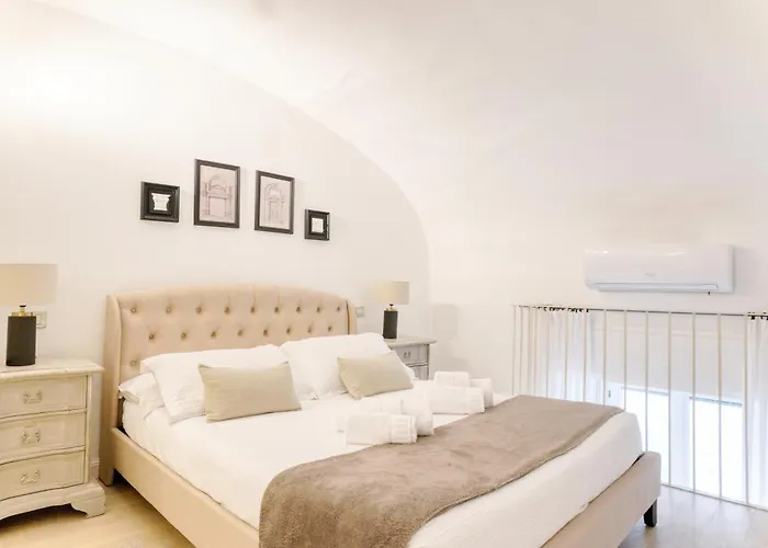 San Babila Elegant Duplex - Design District Apartmán Milán