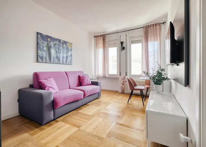 Just Urban - Stylish One-bedroom Near The Duomo Apartman