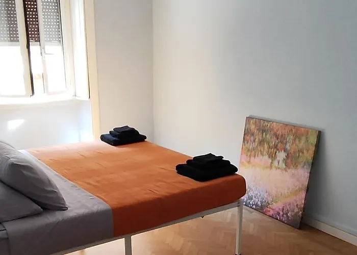 Cozy & Contemporary 2 Bdrm 1 Bthrm In Citta Studi Daire Milano