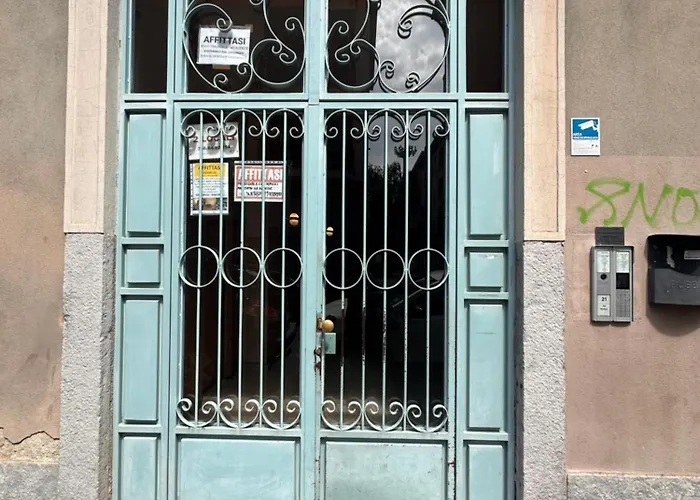 Porta Romana-center Milan-a Modern House Of Design Milán