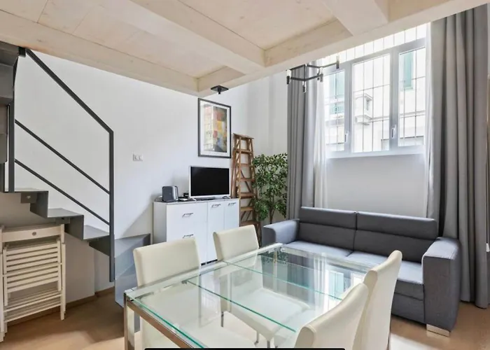 Giusti Two-bedroom Duplex - Arco Della Pace & Sempione Park - Sleeps 5