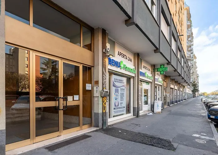 S&m Apartments- Urban Stripes 2 Bedrooms Near Underground M2 And Navigli * Milán