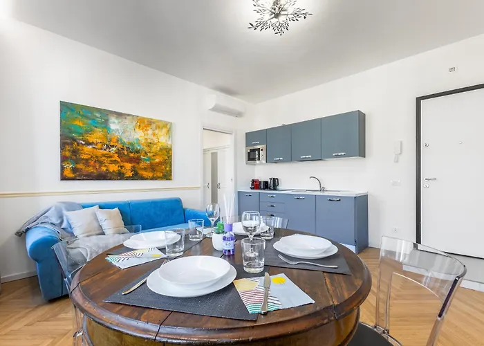 Apartament Centrale-duomo 10min - Bluedream - Metro Loreto 4min *