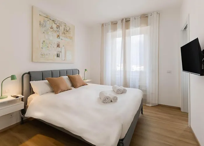 Wonderful In Design District - 2 Bedroom