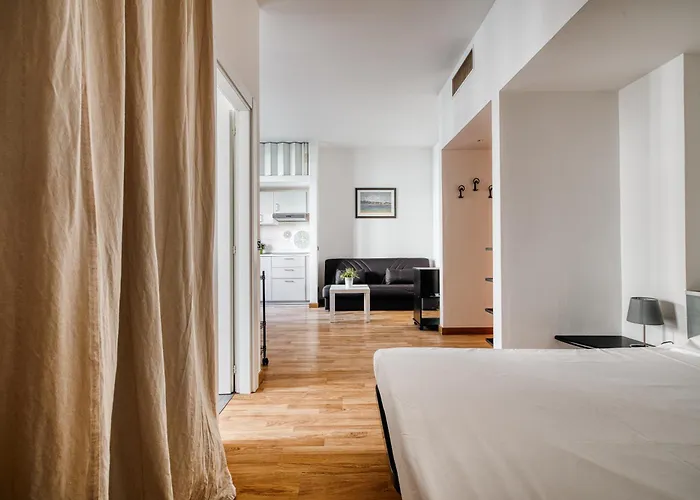 Hostmate - - Lunigiana - Stazione