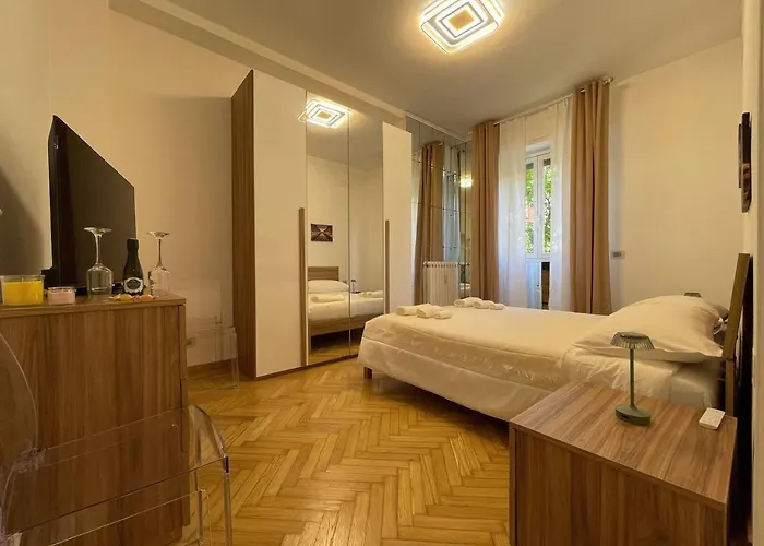 A Stone's Throw From The Metro Appartement *