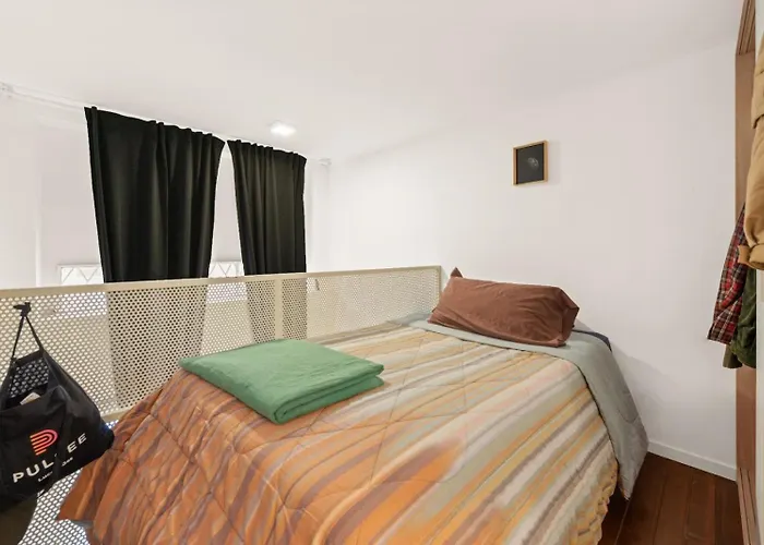 Apartmán Center - With Ac, Wifi - Station 10' *