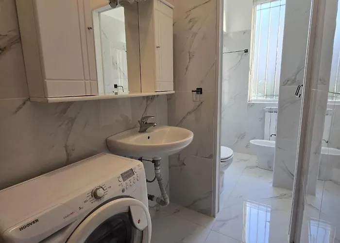 Rent In - Bilocale Zona Navigli * 米兰