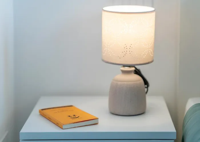 Appartamento Isola-garibaldi, Elegante Con Wi-fi E Balcone Privato *