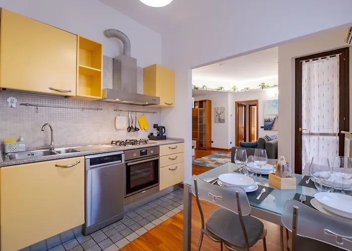 Trilocale Spazioso E Accogliente L 7 Ospiti I 2 Bagni I Box Incluso I A Niguarda Daire *