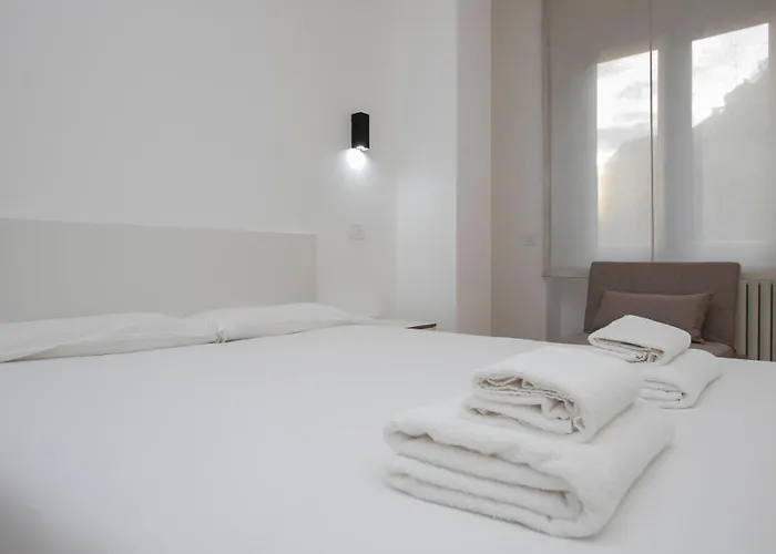 I-host - Bronzino 7 * Milán