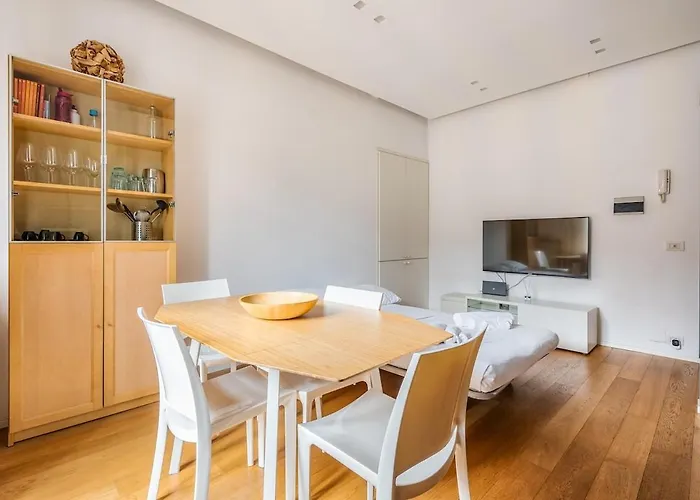 Porta Venezia Charme-2km From Centrale-15' Airport Апартаменты Милан