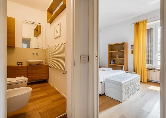 Апартаменты Porta Venezia Charme-2km From Centrale-15' Airport Милан